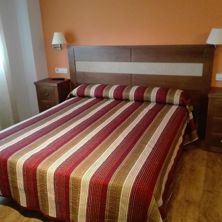 Hostal Patron Castañares de Rioja Екстериор снимка